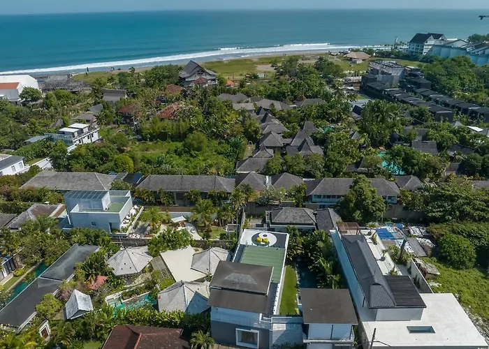The Jendela House - Luxury 5br With Sauna, Jacuzzi And Rooftop *