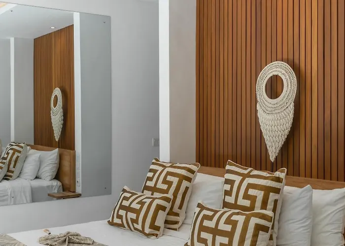 The Jendela House - Luxury 5br With Sauna, Jacuzzi And Rooftop