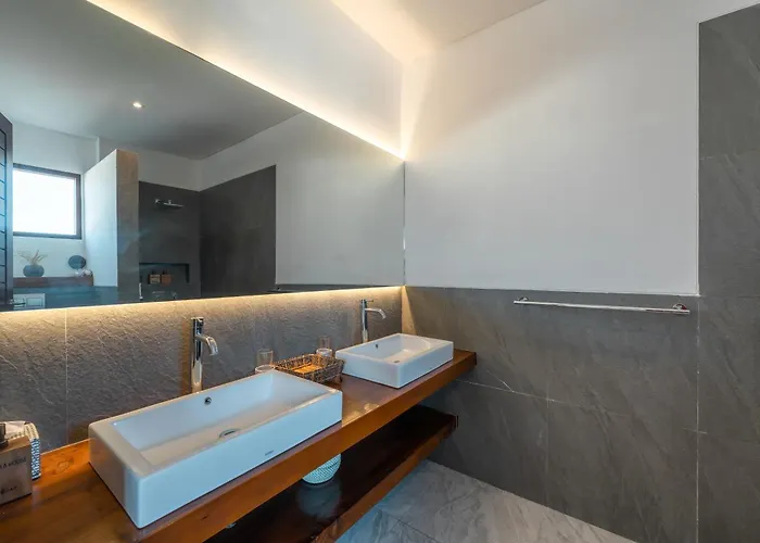 فيلة The Jendela House - Luxury 5br With Sauna, Jacuzzi And Rooftop تْشانغو