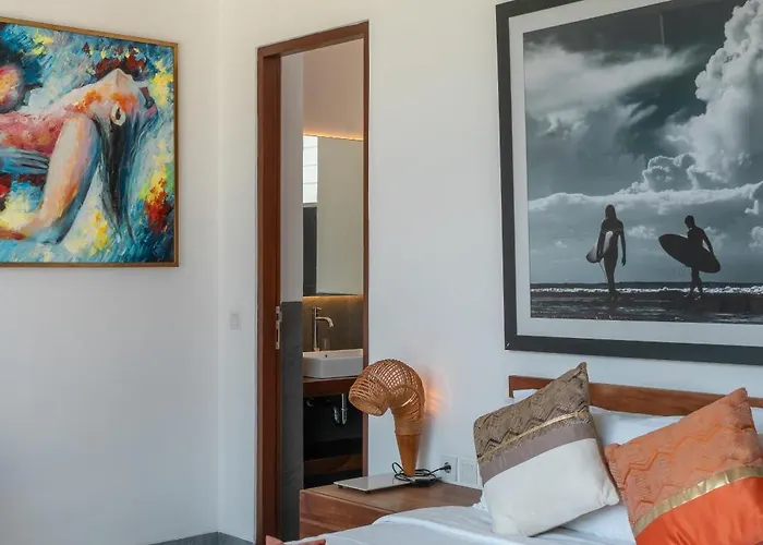 The Jendela House - Luxury 5br With Sauna, Jacuzzi And Rooftop 别墅 *