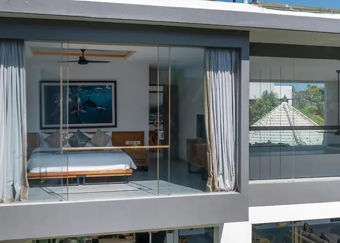 The Jendela House - Luxury 5br With Sauna, Jacuzzi And Rooftop تْشانغو