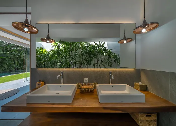 فيلة The Jendela House - Luxury 5br With Sauna, Jacuzzi And Rooftop تْشانغو