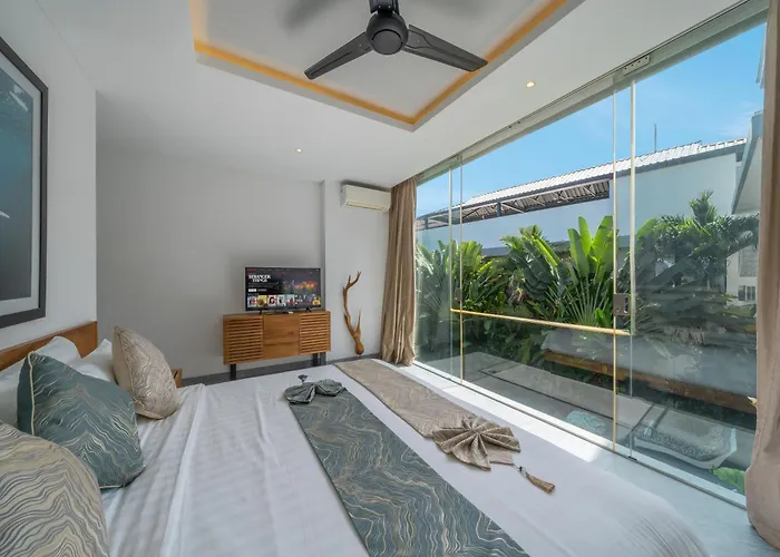 The Jendela House - Luxury 5br With Sauna, Jacuzzi And Rooftop